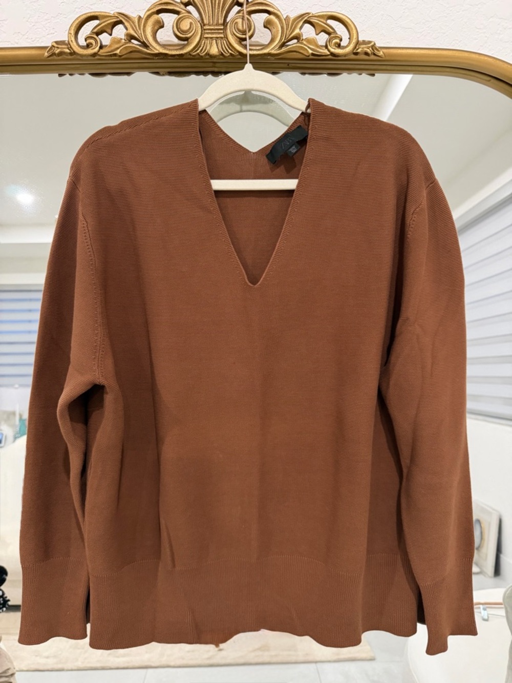 NWOT. Zara Knit V-Neck Sweater in Warm Rust in Large